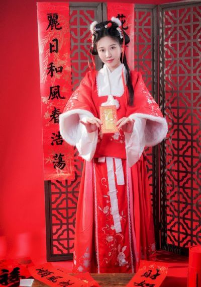 伦理片饥渴的女人